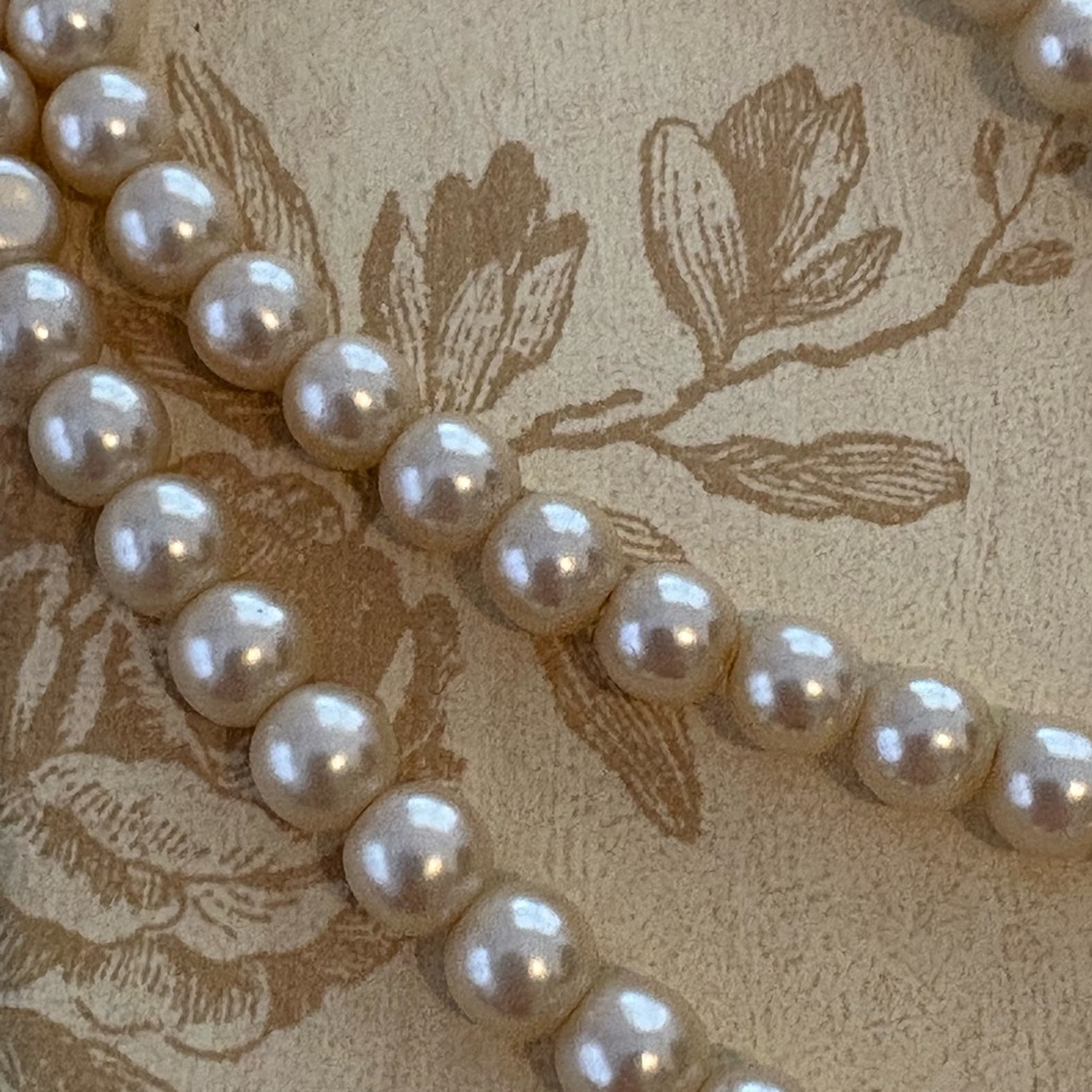 Vintage Cream Elegant Beautiful Pearl Necklace 26” Great Graduation Gift!! - Picture 3 of 5